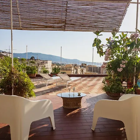 De Vivo Realty - Art N 3 Apartament *