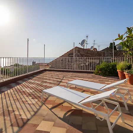 De Vivo Realty - Art N 3 * Meta
